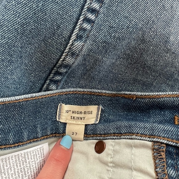 Madewell 10” High-Rise Skinny Jeans in Ainsworth Wash: Raw-Hem Edition - Picture 11 of 12